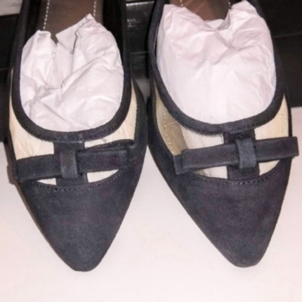 NWT BCBG Zarine Black Suede Point Toe Ballet Flat - Picture 2 of 8